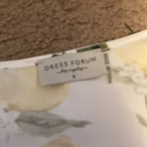 SOLD 🎊HP🎊 Dress Forum lemon print wrap dress - Picture 4 of 5